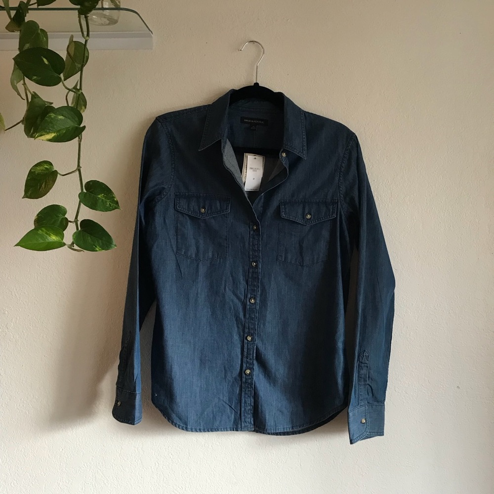 NEW Banana Republic chambray denim top